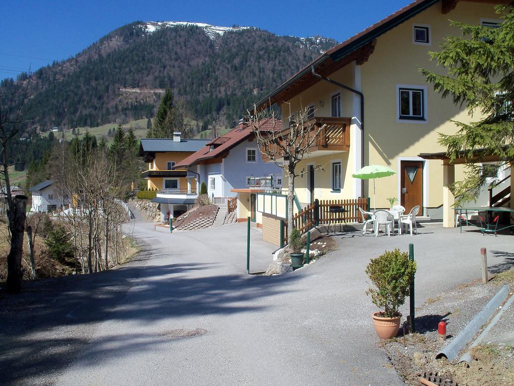 Haus Mary Lägenhet Rußbach am Paß Gschütt Exteriör bild