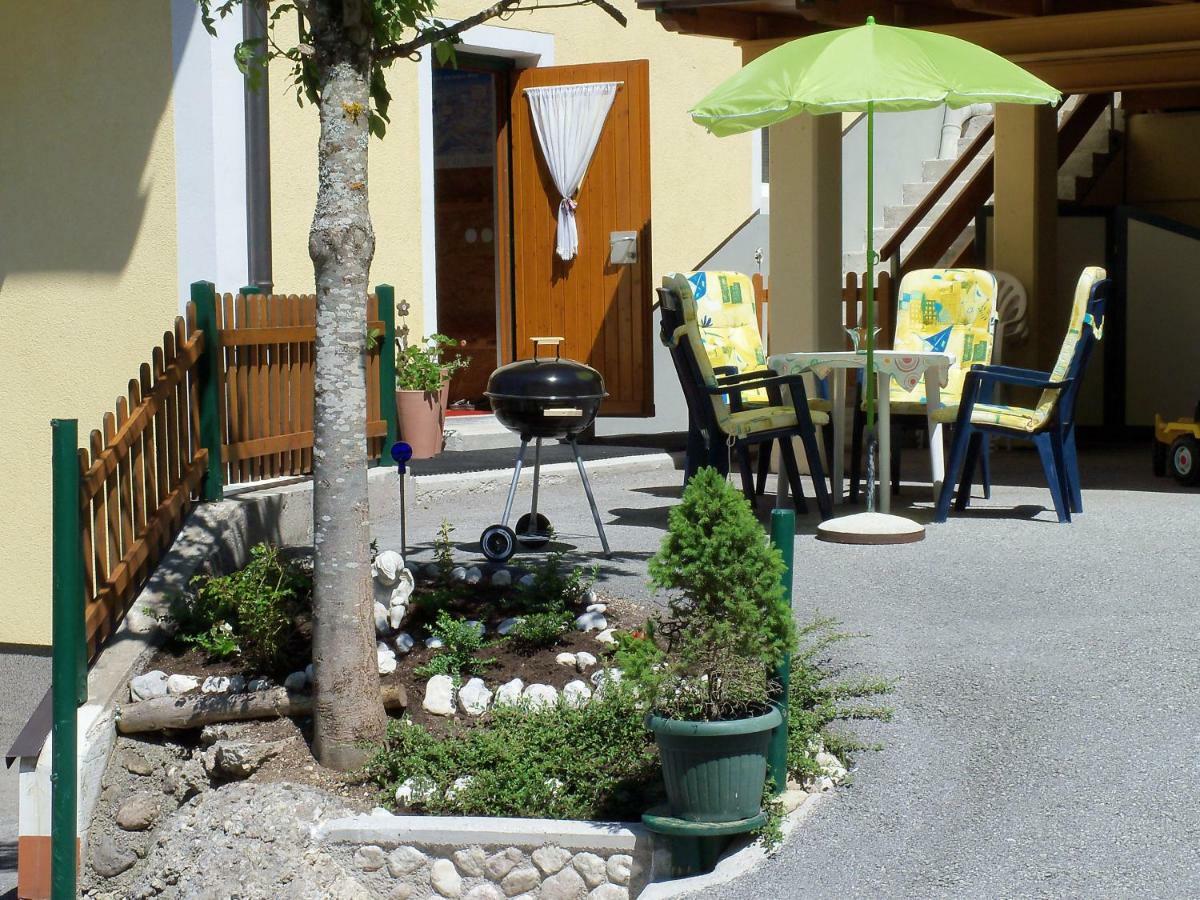Haus Mary Lägenhet Rußbach am Paß Gschütt Exteriör bild